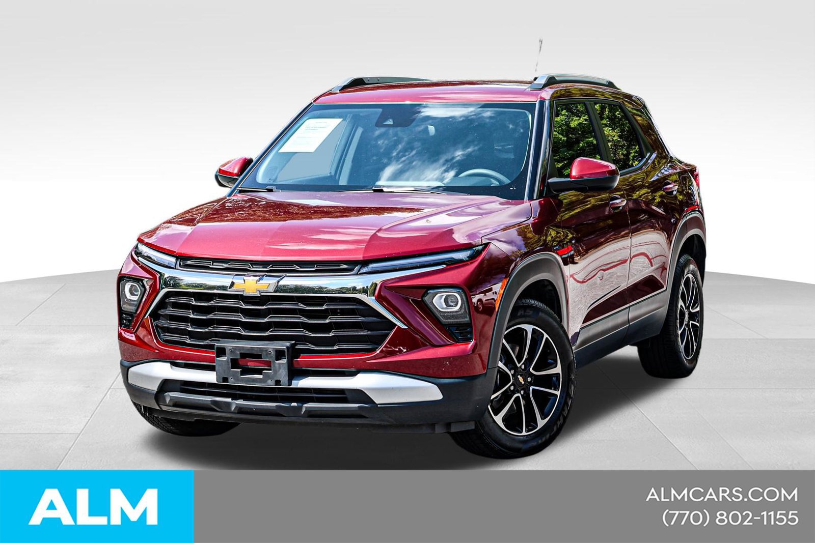 Used 2025 Chevrolet TrailBlazer LT FWD image 1