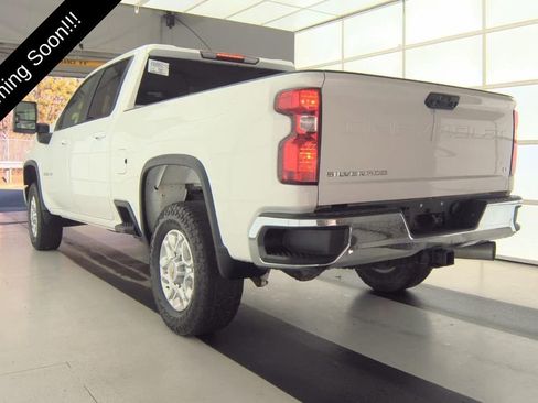Used 2023 Chevrolet Silverado 2500 LT image 6