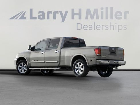 Used 2008 Nissan Titan SE image 3