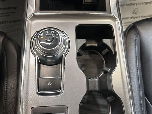 Used 2024 Ford Edge Titanium image 33