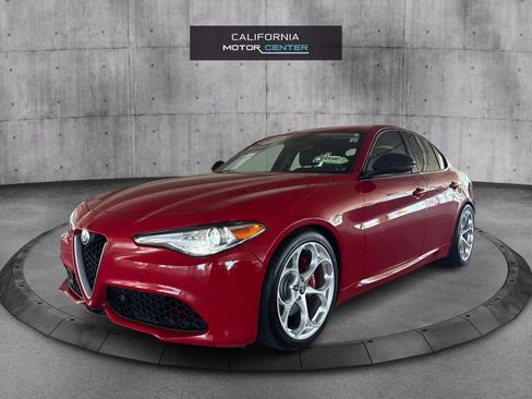 Used 2019 Alfa Romeo Giulia Ti Sport w/ Quick Order Package 22U Sport RWD image 3