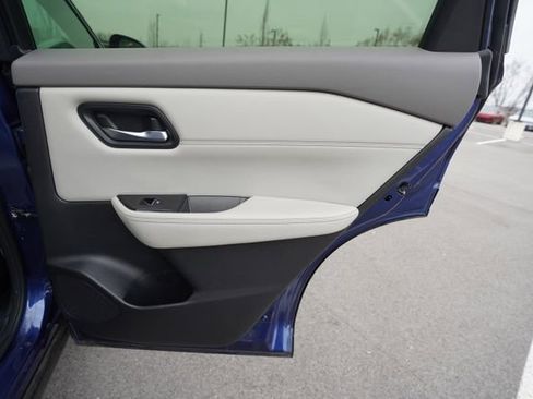 Used 2023 Nissan Rogue SL image 24