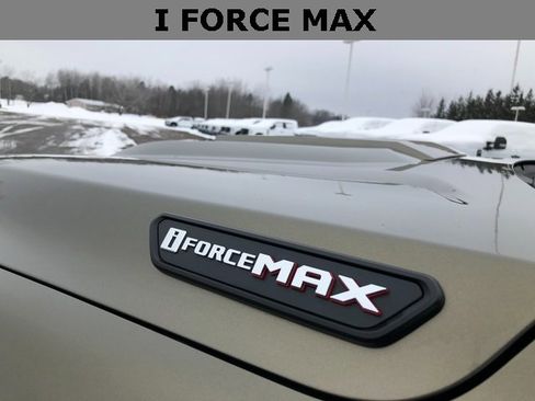 Used 2025 Toyota Tacoma TRD Sport image 2