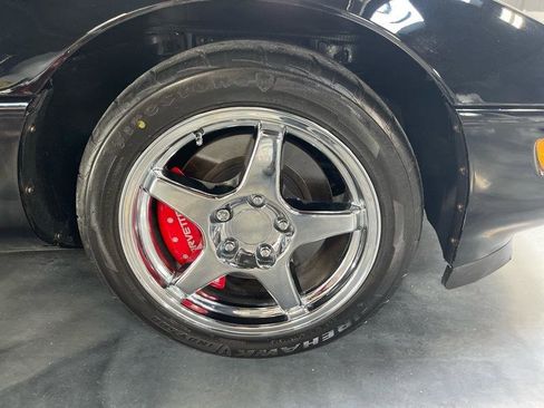 Used 1996 Chevrolet Corvette Convertible image 19