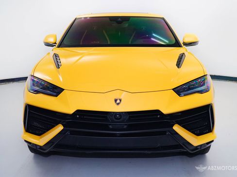 Used 2023 Lamborghini Urus S image 3