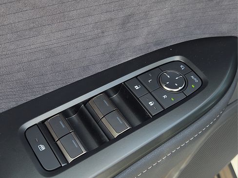 New 2026 Lexus RZ 450e AWD image 18