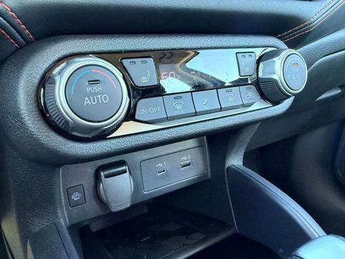 New 2025 Nissan Versa SR w/ Trunk Package image 27