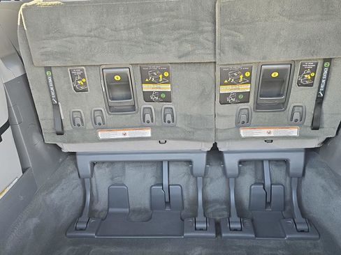 Used 2015 Toyota Sienna XLE image 11