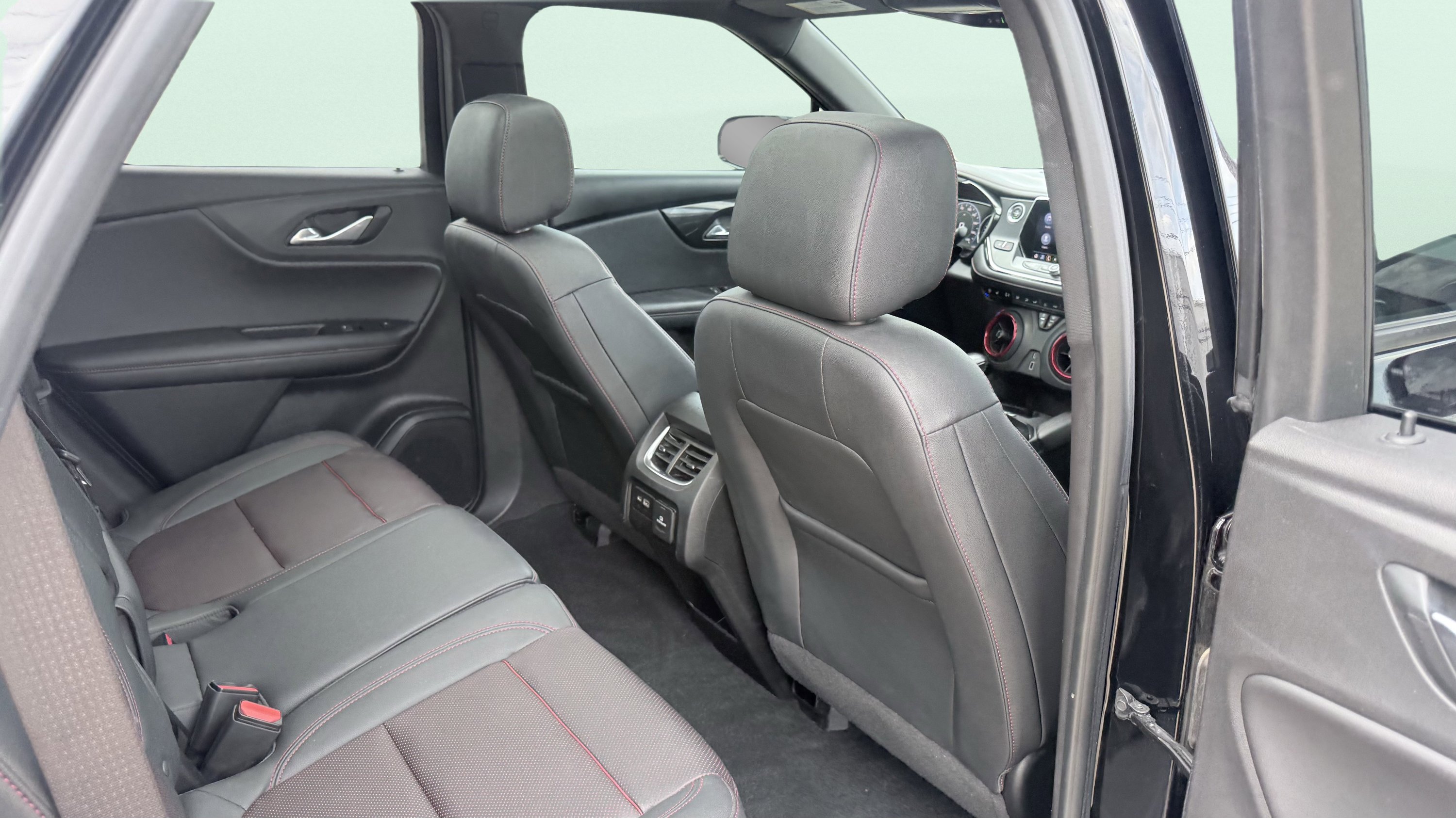 Used 2021 Chevrolet Blazer RS w/ Enhanced Convenience Package FWD image 44