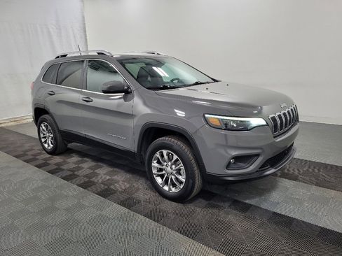 Used 2021 Jeep Cherokee Latitude Lux w/ Comfort/Convenience Group image 11
