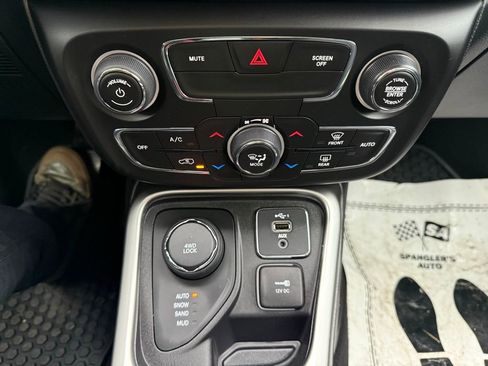 Used 2021 Jeep Compass Latitude w/ Convenience Group image 9