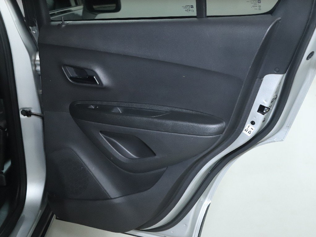 Used 2019 Chevrolet Trax LT AWD/4WD image 30