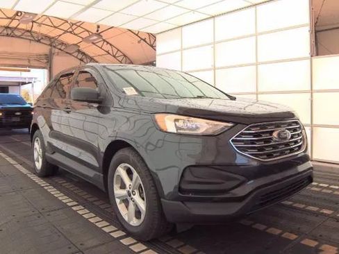Used 2022 Ford Edge SE image 6