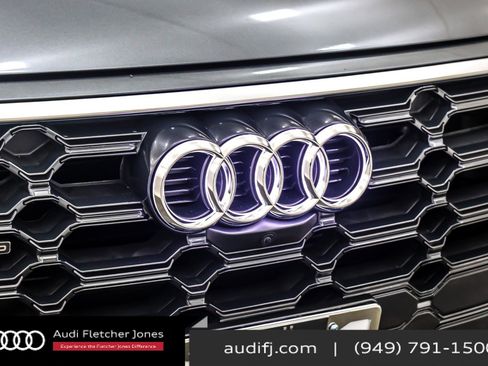 Used 2023 Audi Q5 2.0T Prestige w/ Prestige Package image 13