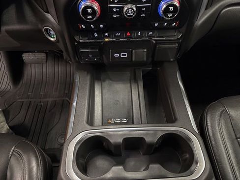 Used 2020 GMC Sierra 1500 SLT w/ SLT Premium Package AWD/4WD image 18
