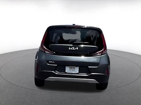 Used 2025 Kia Soul LX w/ LX Technology Package FWD image 16