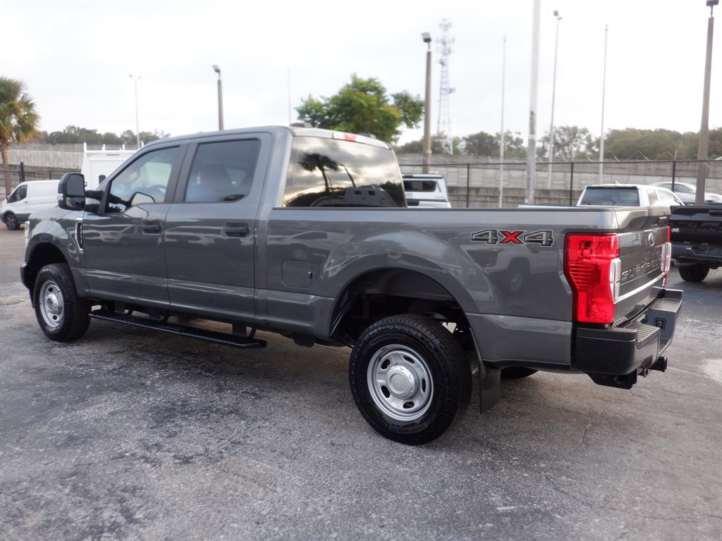 Used 2022 Ford F250 XL w/ Power Equipment Group AWD/4WD image 3
