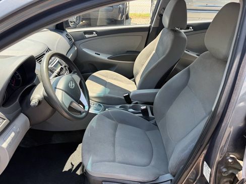 Used 2012 Hyundai Accent GLS FWD image 10
