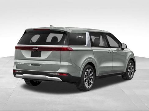 Used 2024 Kia Carnival EX FWD image 36
