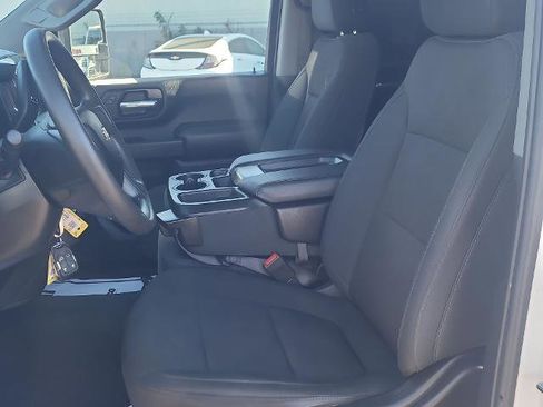 Used 2022 Chevrolet Silverado 2500 Custom w/ Custom Value Package image 17