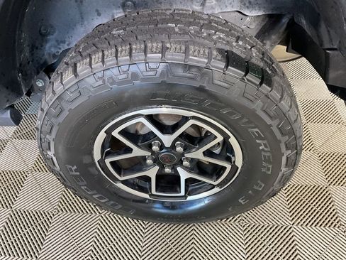 Used 2024 Jeep Wrangler Unlimited Rubicon image 5