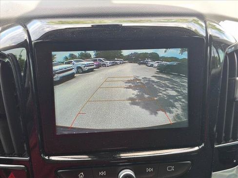 Used 2019 Chevrolet Traverse LT FWD image 15