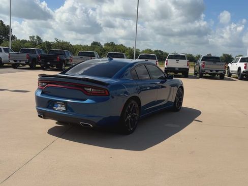 Used 2021 Dodge Charger SXT w/ Plus Group RWD image 8