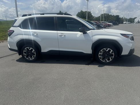 New 2026 Subaru Forester Premium AWD/4WD image 2