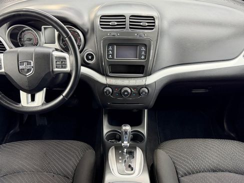 Used 2015 Dodge Journey SXT w/ Flexible Seating Group image 17