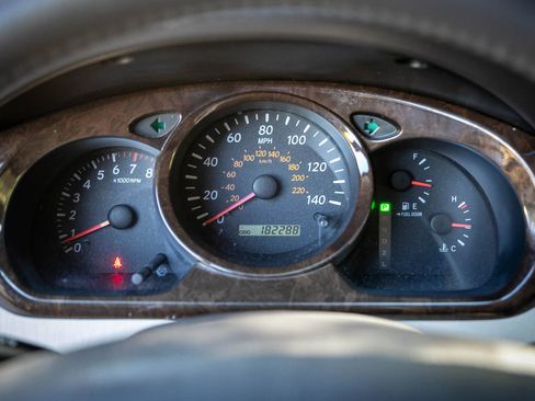 Used 2002 Toyota Highlander Limited image 29