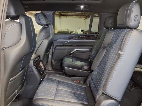 New 2026 Cadillac Escalade IQL Luxury image 13