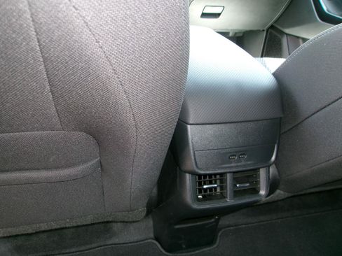 Used 2026 Chevrolet Equinox LT FWD image 12