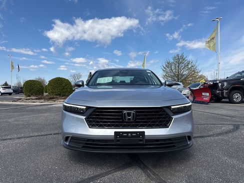 Used 2024 Honda Accord EX image 2