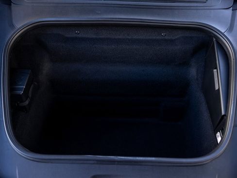 Used 2025 Porsche 911 Carrera image 28