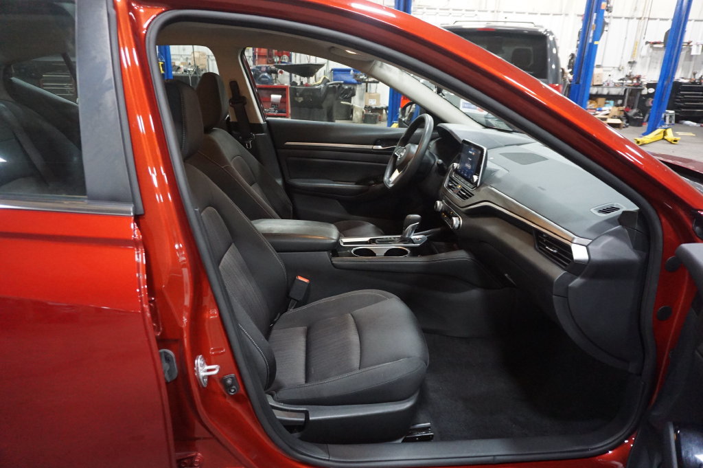 Used 2023 Nissan Altima 2.5 SV FWD image 15