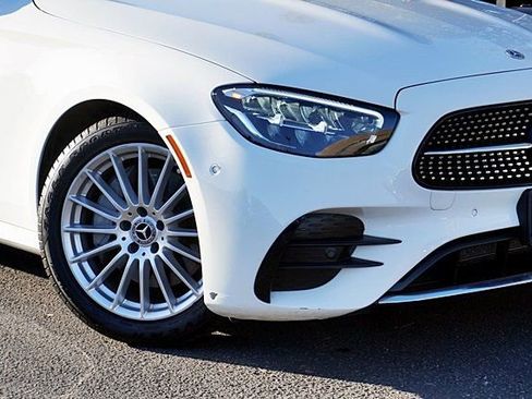 Used 2022 Mercedes-Benz E 350 Sedan image 4