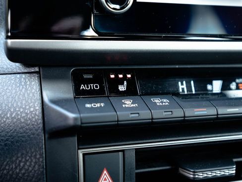 Used 2025 Toyota Camry LE image 26