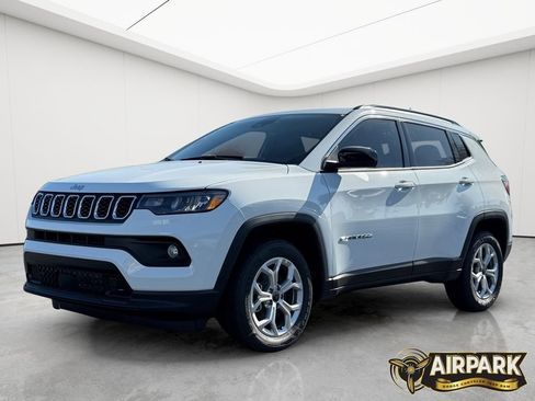 New 2026 Jeep Compass Latitude image 8