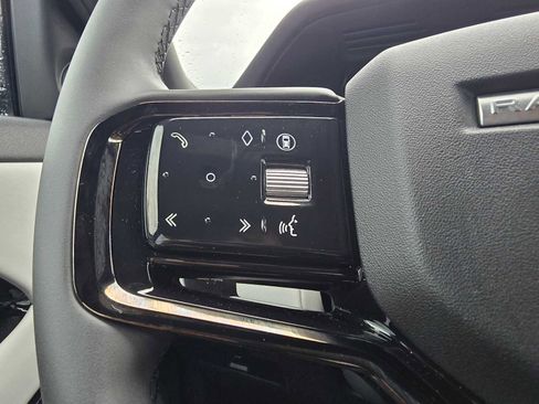 New 2026 Land Rover Range Rover Evoque Dynamic SE image 32