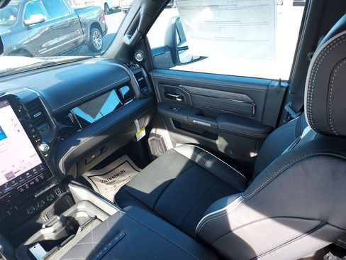 New 2026 RAM 2500 Limited AWD/4WD image 11