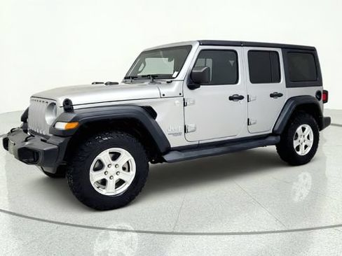 Used 2019 Jeep Wrangler Unlimited Sport S AWD/4WD image 4