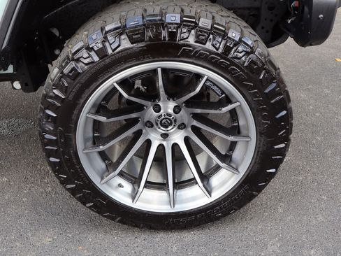 Used 2024 Jeep Wrangler Unlimited Rubicon 392 image 15