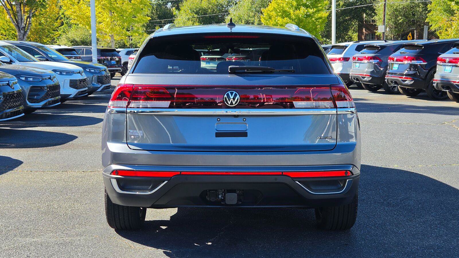 Certified 2024 Volkswagen Atlas Cross Sport SE AWD/4WD image 4