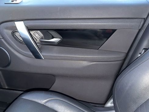 Used 2020 Land Rover Discovery Sport S image 26