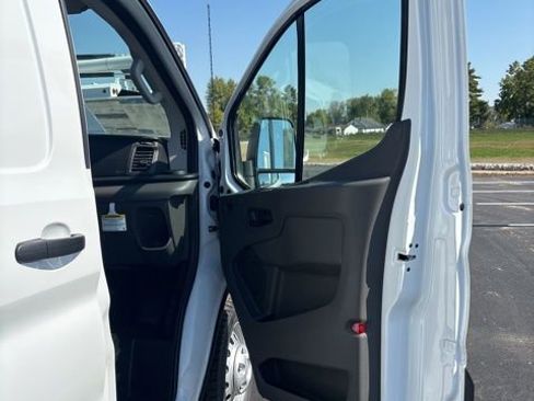 New 2025 Ford Transit 250 Low Roof AWD image 18