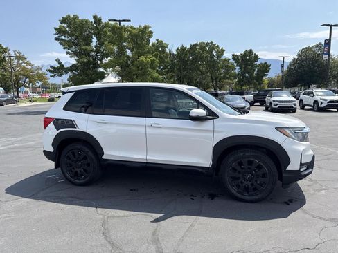Certified 2023 Honda Passport EX-L image 3