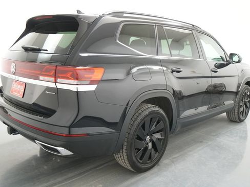 Used 2024 Volkswagen Atlas SE AWD/4WD image 7