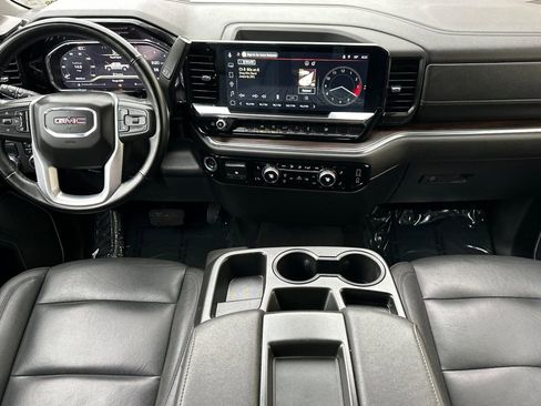 Certified 2025 GMC Sierra 1500 SLT image 16