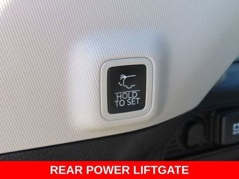 Used 2023 Jeep Grand Cherokee Limited w/ Trailer Tow Prep Group (B) AWD/4WD image 34