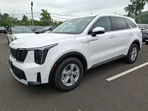 New 2026 Kia Sorento LX FWD image 3